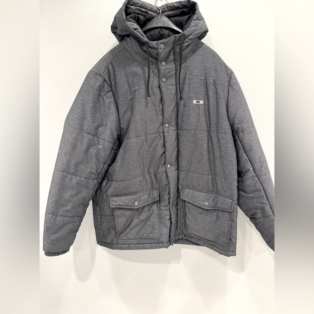 Men's Oakley Ski Jacket FREE SHIPPING!